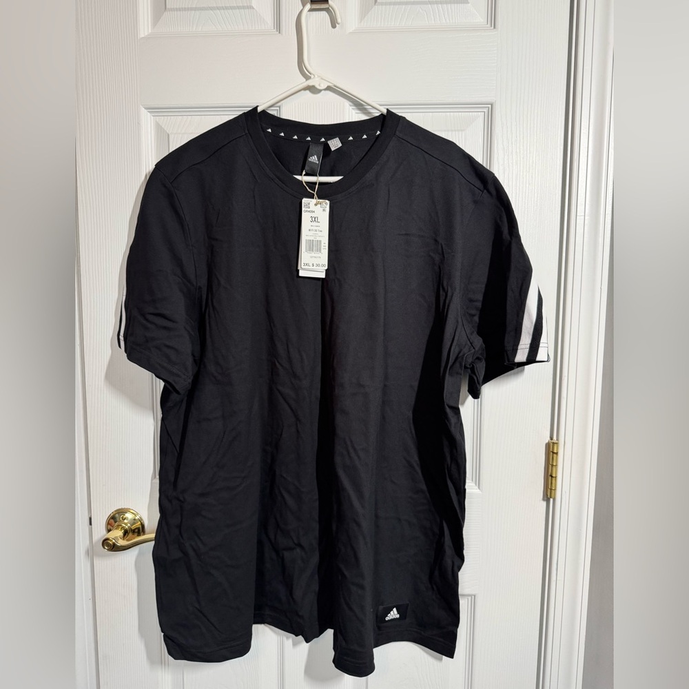 NWT - Men’s Adidas t-shirt